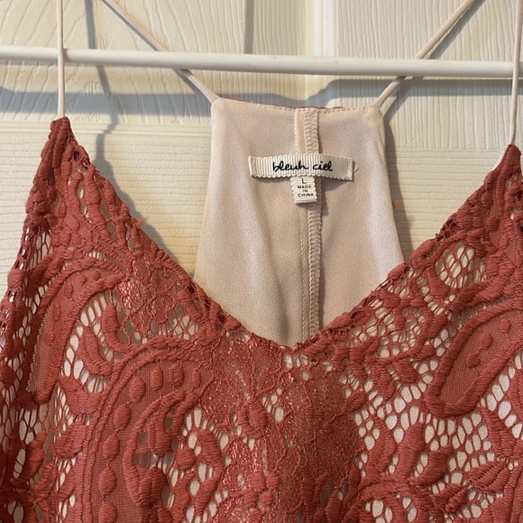 Adorable Lace Tank - Picture 2 of 3